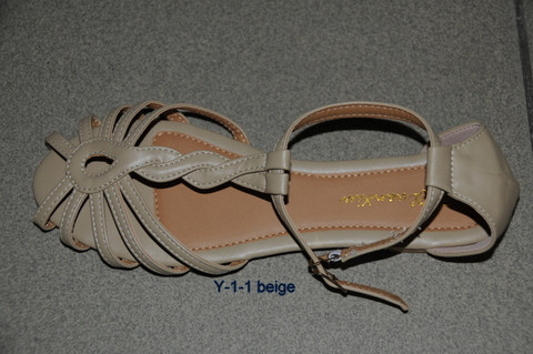 Buty 054
