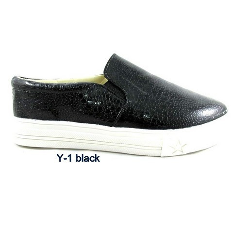 Buty 052